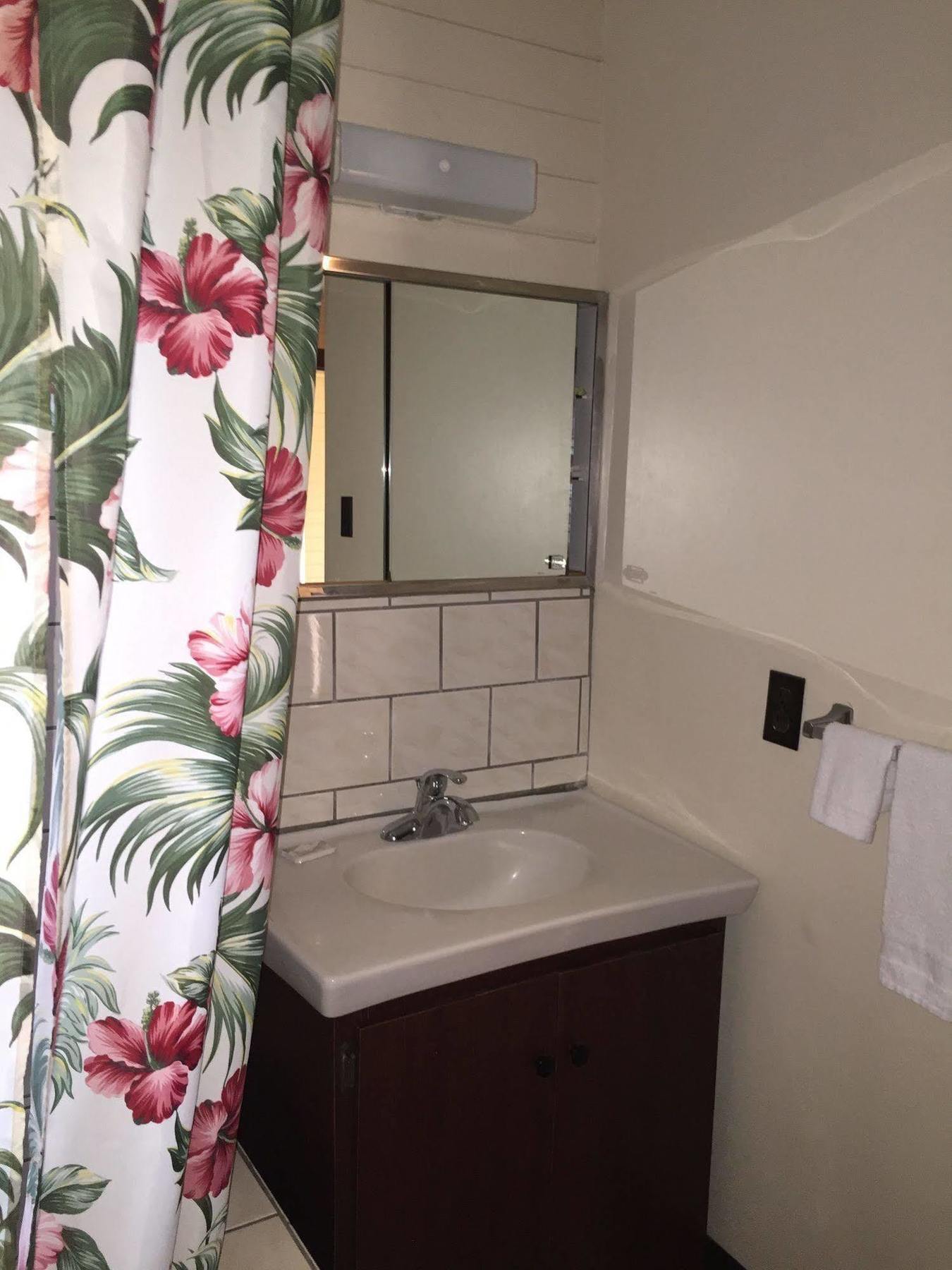 Dolphin Bay Hotel Hilo Ngoại thất bức ảnh